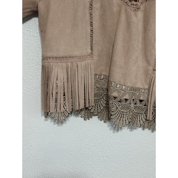 J.O.A Faux Suede Lace Fringe Crop Top M Petal Pink Soft Country Western Festival - Picture 4 of 13